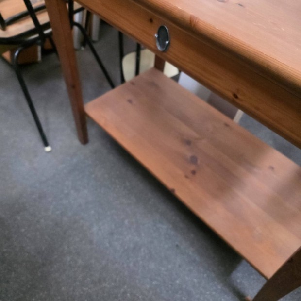 Borovi feny� asztal fiokos Sz�p �llapotban 