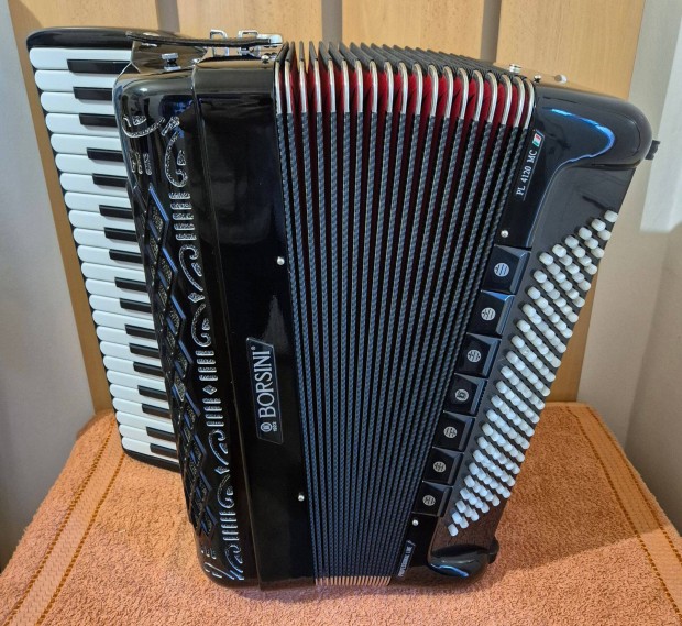 Borsini újszerű profi cassotto-s 120 b. harmonika tangóharmonika
