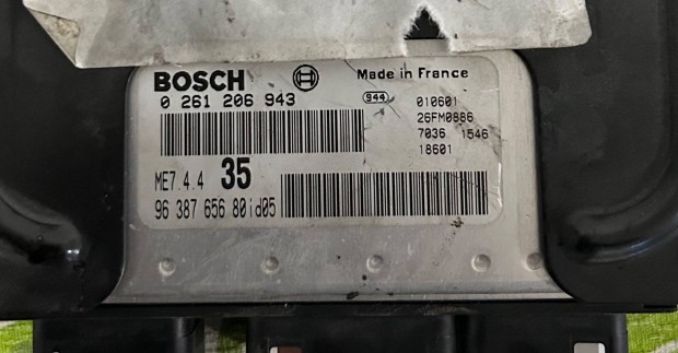 Bosch 0261206943 ME 7.4.4 9638765680 motorvezerl