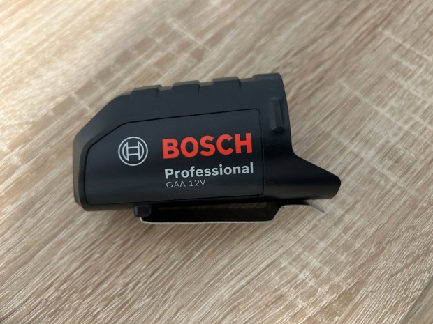 Bosch 12v akkumulátor adapter 5v