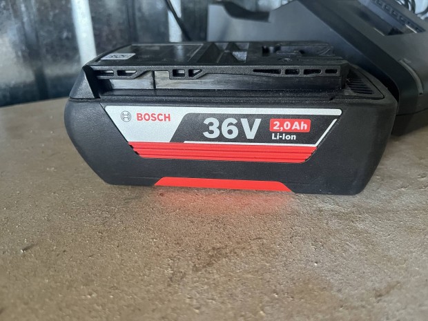 Bosch 36V akkumultor szett