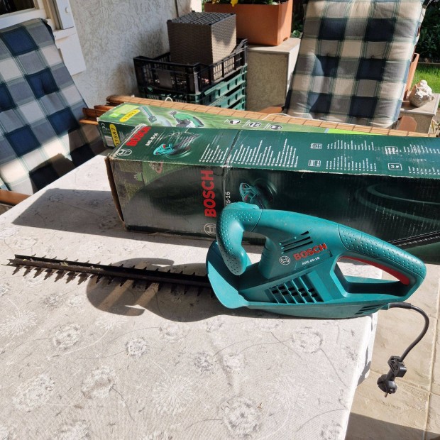 Bosch AHS 4516 sövényvágó