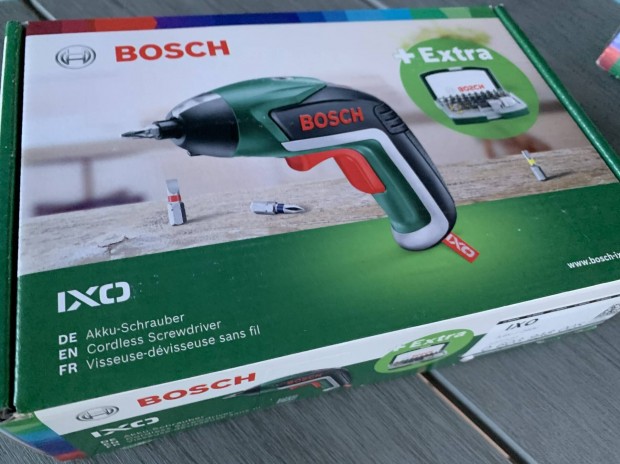 Bosch Ixo akkus csavarozó + ajándék