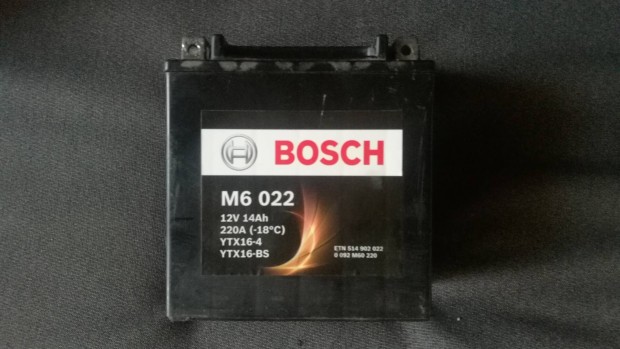 Bosch M6022 12V 14AH 220A akkumultor elad