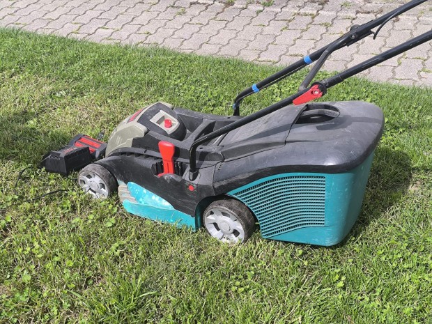 Bosch Rotak 37 LiS akkus akkumulátoros fűnyíró + akku + töltő