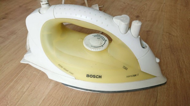 Bosch Sensixx II 1500W gőzölős vasaló vízpermet permetező vasalógép