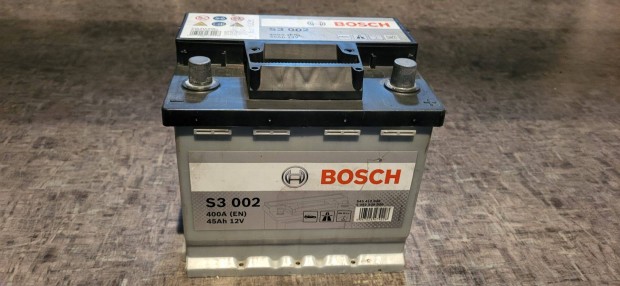 Bosch Silver S3 Akkumulátor 12V 45Ah 400A Jobb+ (0092S30020)