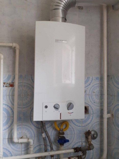 Bosch Therm 4000 O WR 11-2B átfolyós, gáz vízmelegítő