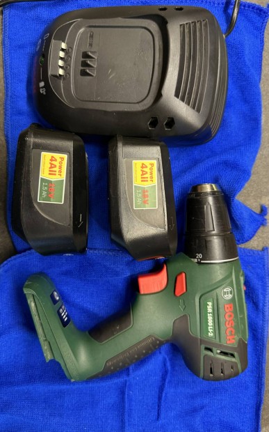 Bosch behajt (2db akkumultor)