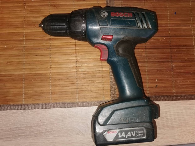 Bosch csavarbehajt+akkumultor elad 