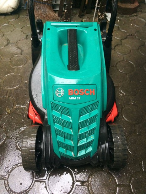 Bosch elektromos fűnyiró
