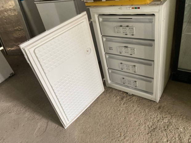Bosch fagyasztószekrény - 123 L, pult alá rakható