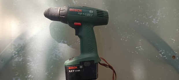 Bosch fúró csavarozó eladó.