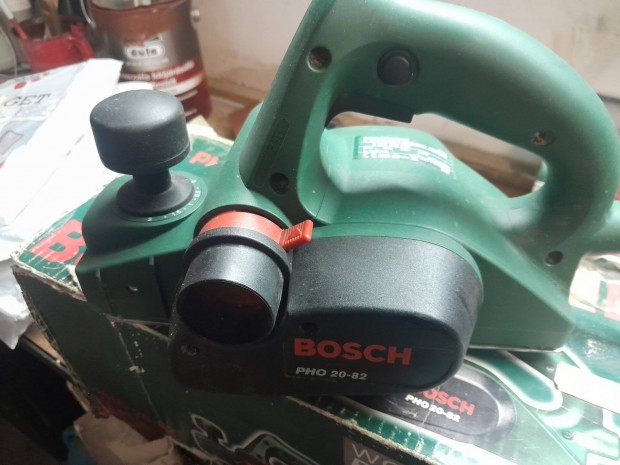 Bosch gyalu elad!