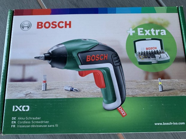 Bosch ixo akkus csavarozó + bizkészlet