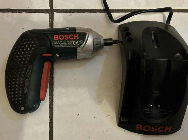 Bosch ltiumos csavarbehajt 3.6V