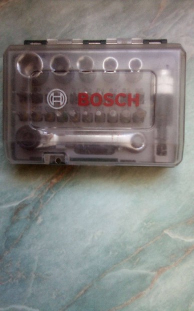 Bosch racsnis csavaroz kszlet