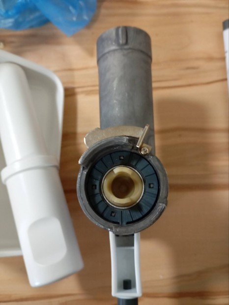 Bosch robotgéphez húsdaráló hiányosan eladó