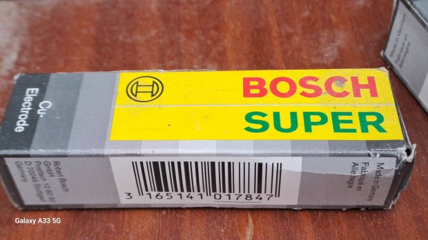 Bosch super W 8 DC gy�jt�gyertya