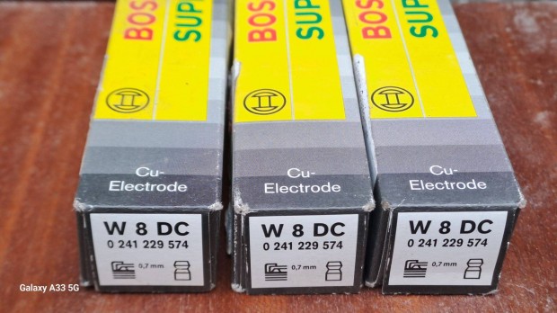 Bosch super W 8 DC gy�jt�gyertya