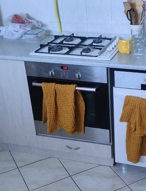 Bosch villanysütő, Electrolux gáz főzőlap együtt eladó