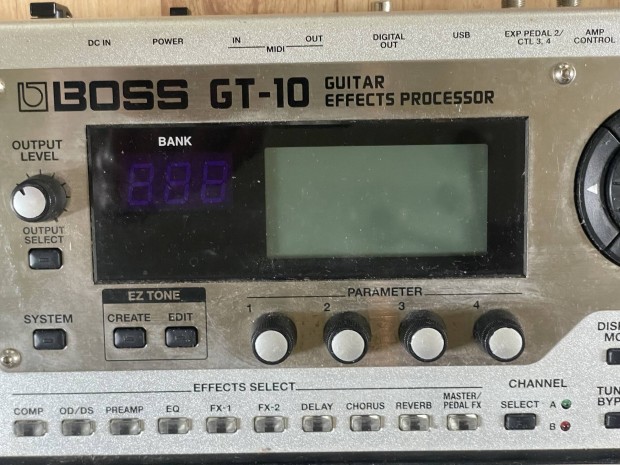 Boss GT-10 Multieffekt pedál