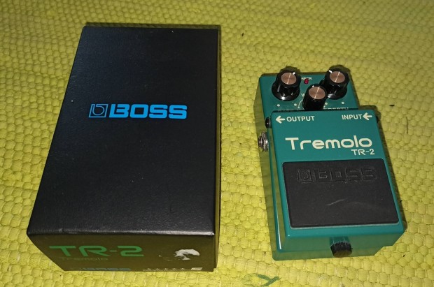 Boss TR2 tremolo gitr effekt pedl