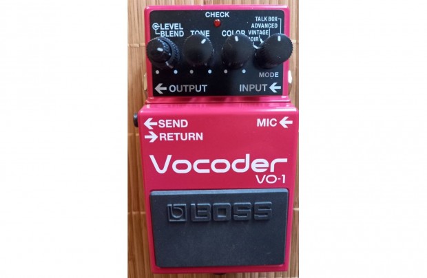 Boss VO-1 - Vocoder - Talk Box - Synth gitárpedál