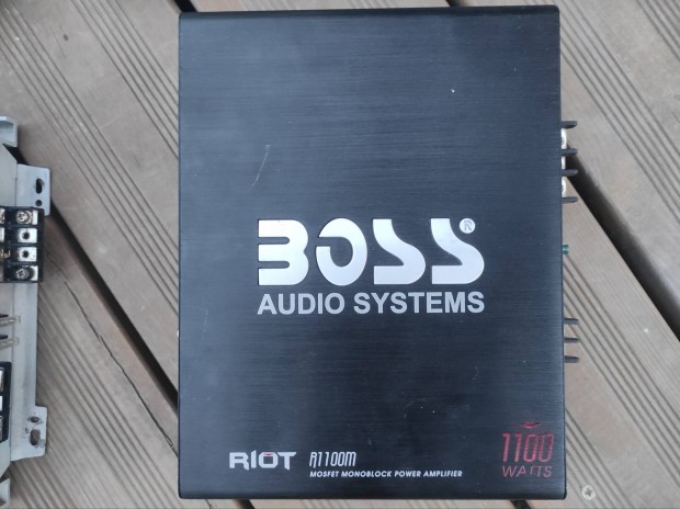 Boss audio system 1100wattos 1 csatorns aut erst 