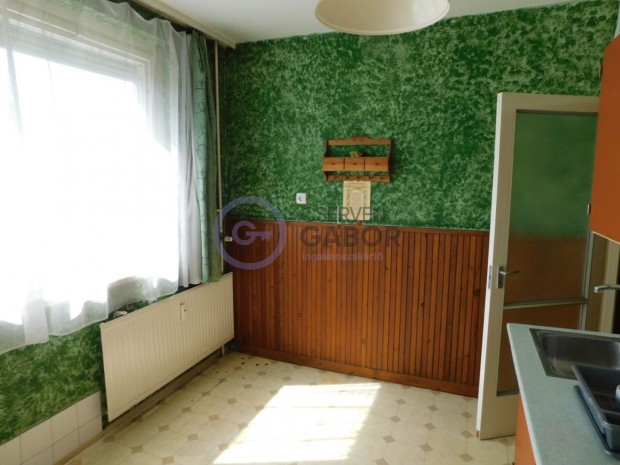 Bszrmnyi ton, 65 m2-es, 3 szoba-tkezkonyhs laks elad