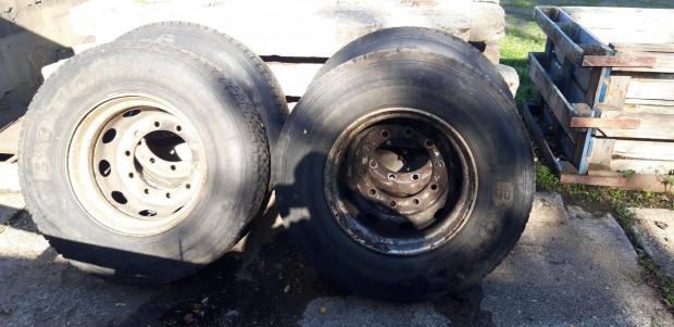 Botto BT388 295/65R22,5 húzó gumi