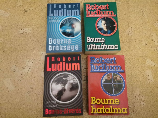 Bourne könyvek - 4 db