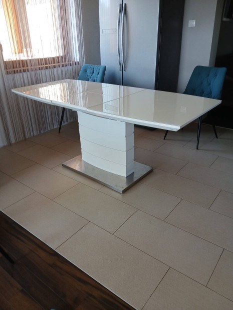 B�v�thet� modern feh�r Xxlutz �tkez�asztal