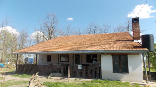 B�v�thet� ter�lettel tanya elad� Csengel�n