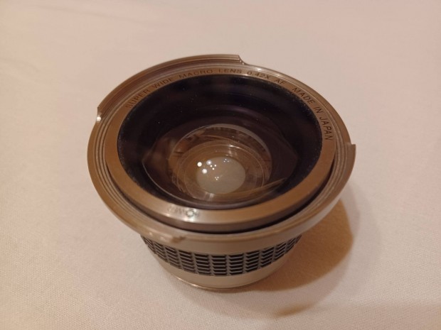 Bower, super wide macro lens 0.42X AF, Made in Japan
