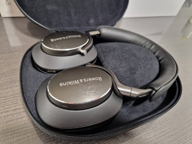 Bowers&Wilkins PX8