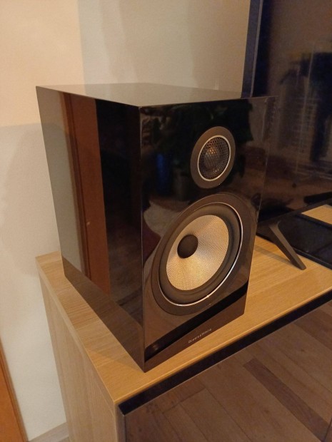 Bowers & Wilkins 706 S2 Fekete hangfal elad