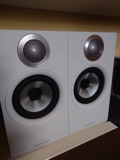 Bowers & wilkins 607 S2 Anniversary edition polc hangszóró