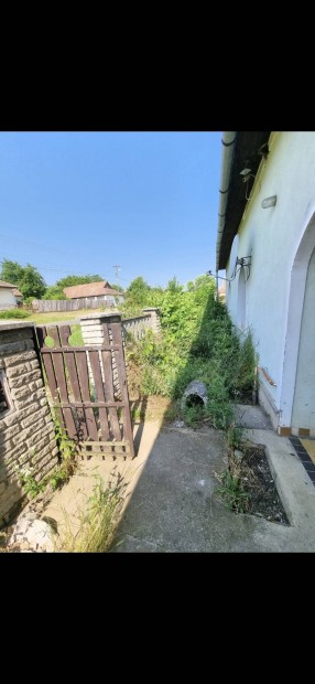 Boz�tirt�s, telektiszt�t�s, udvar takar�t�s, lomtalan�t�s