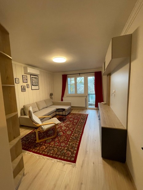 Bp.12. Z�ld�vezeti erk�lyes 45 nm 2 szob�s berendezett lak�s kiad�