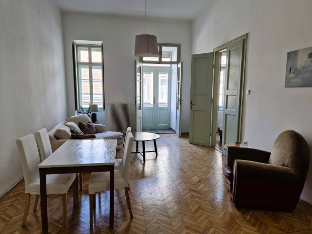 Bp., VII. ker., Kir�ly utca 47. - Elad� t�gla lak�s