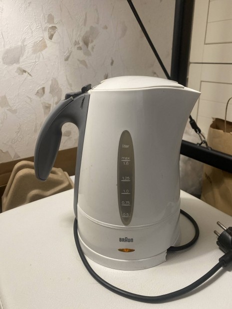 Braun Vízforraló - 1,6l - Fehér