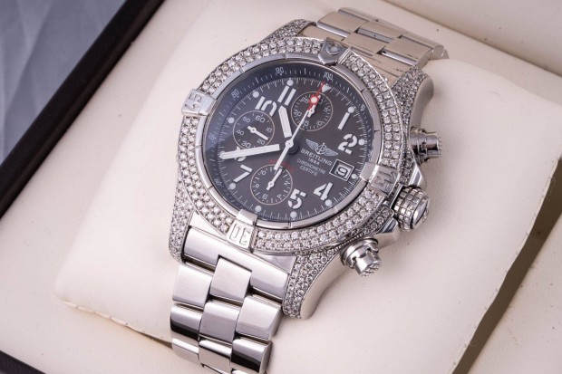 Breitling Avenger Skyland Diamond