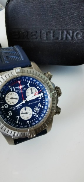 Breitling Avenger karra 