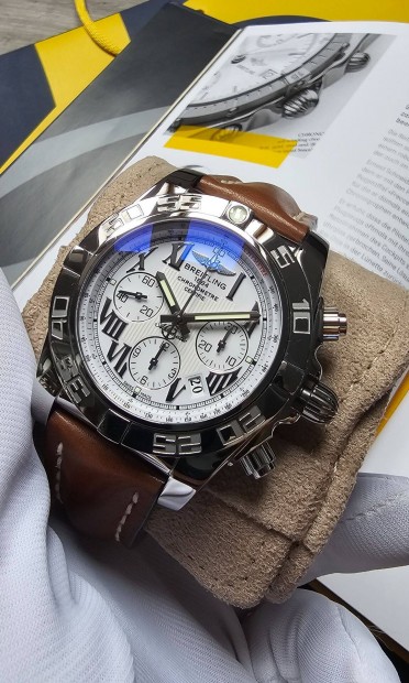 Breitling B01 Chronomat AB0110 - karcmentes, jszer llapotban