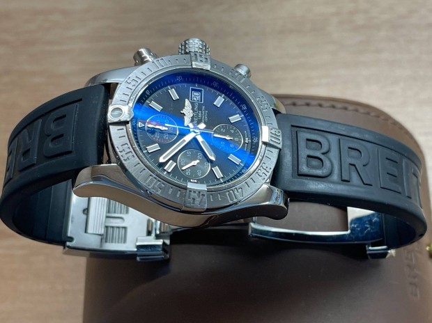 Breitling Chrono Avenger II. 43 Lgsw