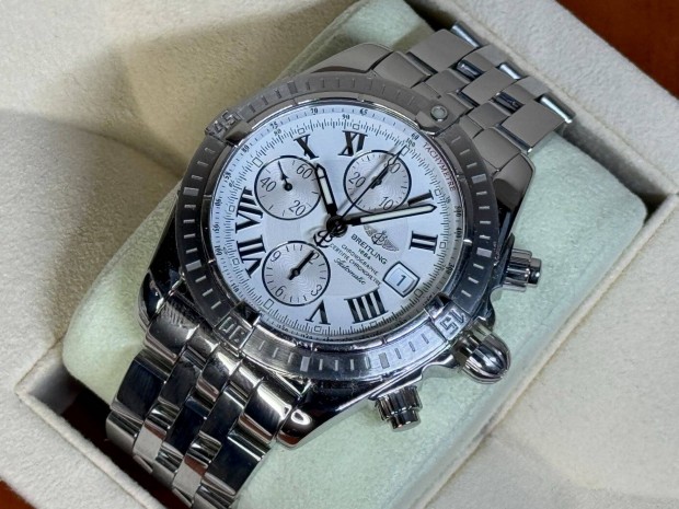 Breitling Chronomat Evolution 44 római indexekkel Lgsw