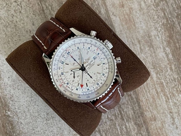 Breitling Navitimer World GMT Chronograph 46