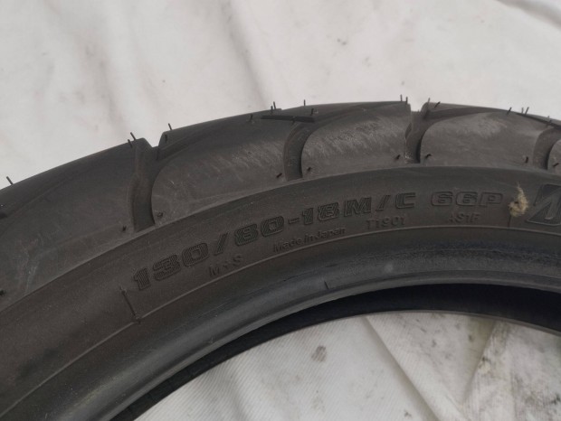 Bridgestone 130 �80 18 M/C 66P Gumi