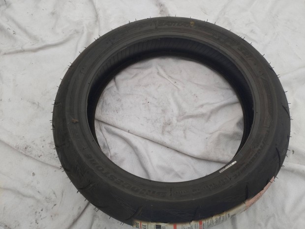 Bridgestone 130 / 70 ZR 16 M/C els� gumi CBR 900 motorra